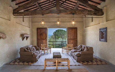 Castello D'Ombrone: Møbel, Ejendom, Billedramme, Bygning, Indretning, Træ, Plante, Arkitektur, Stue, Couch