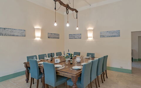 Castello D'Ombrone: Værelse, Ejendom, Spisestue, Bygning, Loft, Bord, Indretning, Ejendom, Møbel, Etage