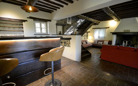 Villa Del Castagno: Ejendom, Indretning, Bygning, Værelse, Møbel, Countertop, Etage, Arkitektur, Ejendom, Loft