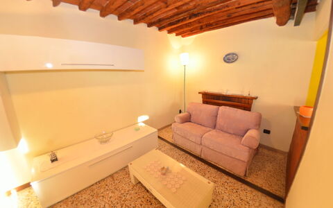 Casa Daniel: Værelse, Ejendom, Møbel, Bygning, Soveværelse, Ejendom, Indretning, Hus, Seng, Attic