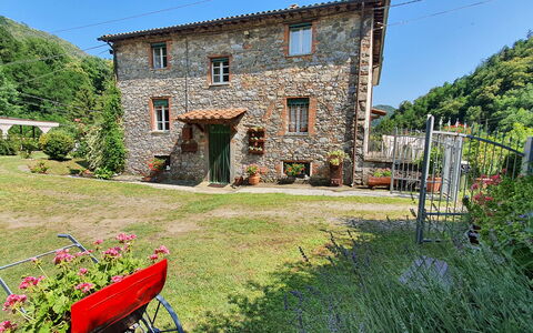 Casa Irene: Plante, Ejendom, Vindue, Himmel, Græs, Bygning, Land Lot, Naturlige Landskab, Træ, Fritid