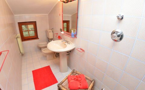 Il Corbezzolo: Badeværelse, Værelse, Ejendom, Indretning, Væg, Flise, Etage, Hus, Arkitektur, Møbel