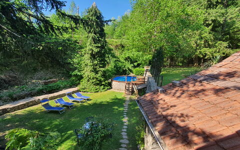 Il Molino: Plante, Natur, Træ, Himmel, Vegetationen, Vandløb, Naturlige Landskab, Fritid, Græs, Bank