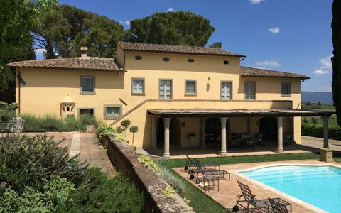 Luna Di Cortona: Ejendom, Hus, Bygning, Ejendom, Hjem, Boligområde, Estate, Arkitektur, Villa, Mansion