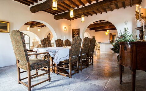 Luna Di Cortona: Ejendom, Bygning, Værelse, Møbel, Ejendom, Indretning, Hus, Estate, Bord, Loft