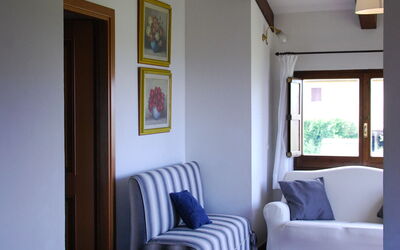 agriturismo-cabbiavoli-chianti-multiproperty-fienile-giallo-albicocco-living-room
