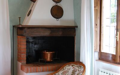 Fienile Giallo - Melo: Ejendom, Træ, Vindue, Indretning, Hearth, Arkitektur, Stue, Gulvbelægning, Etage, Komfort