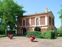 agriturismo-cabbiavoli-chianti-multiproperty-fienile-arancione-pero-external