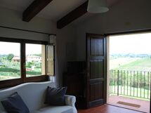 agriturismo-cabbiavoli-chianti-multiproperty-fienile-giallo-albicocco-living-room