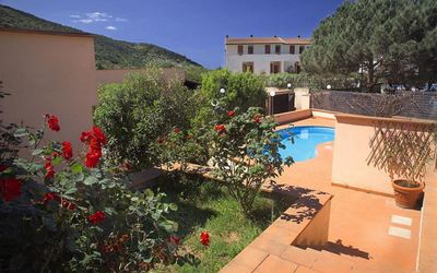 Rosa Di Nisporto: Ejendom, Ejendom, Hus, Bygning, Svømmepøl, Villa, Lejlighed, Hjem, Gård, Backyard