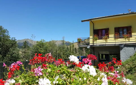 Ai Cuori: Blomst, Bjergkæde, Have, Forår, Hill Station, Dal, Landscaping, Gård, Alps