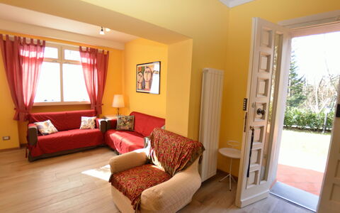 Borgo Di Zacco: Værelse, Møbel, Ejendom, Stue, Indretning, Etage, Hus, Bygning, Ejendom, Væg