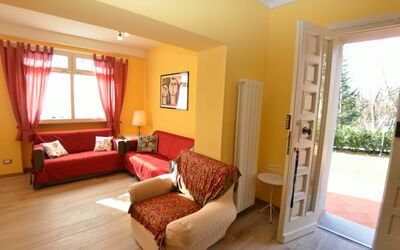 Borgo di Zacco Nuvolari: Værelse, Møbel, Ejendom, Stue, Indretning, Etage, Hus, Bygning, Ejendom, Væg