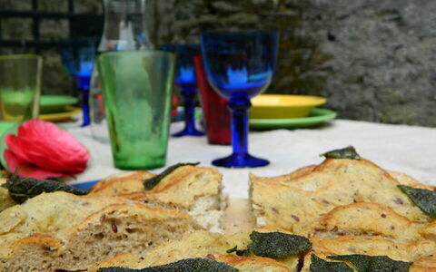 Emilia: Mad, Bordservice, Bord, Ingrediens, Glasservice, Plade, Drinkware, Barware, Køkken