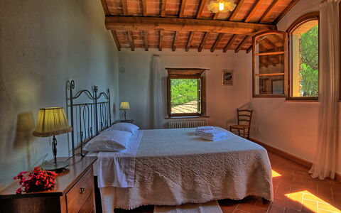 Sole Nel Prato: Værelse, Soveværelse, Møbel, Seng, Ejendom, Bygning, Sengetøj, Indretning, Bed Frame, Hus