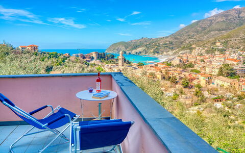 Olivi Del Mesco - Levanto: Blå, Ejendom, Azure, Ferie, Ejendom, Himmel, Hus, Hav, Kyst, Turisme