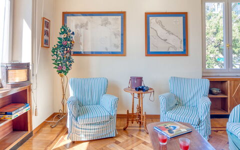 Apartment Mare Bello - Levanto: Værelse, Blå, Møbel, Ejendom, Indretning, Turquoise, Aqua, Etage, Stue, Hjem