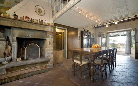 Al Mennucci: Bygning, Ejendom, Værelse, Indretning, Ejendom, Estate, Møbel, Arkitektur, Hus, Etage