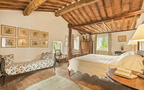 Camporempoli: Møbel, Indretning, Seng, Væg, Soveværelse, Træ, Gulvbelægning, Hjem, Etage, Sengetøj