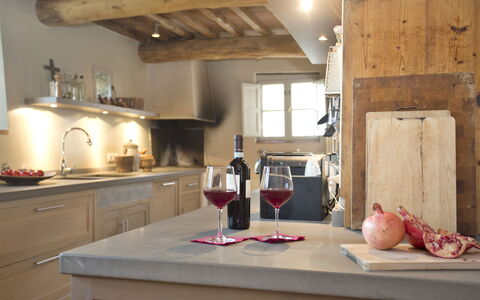 Chiodo: Værelse, Countertop, Køkken, Ejendom, Indretning, Møbel, Bygning, Hus, Hjem, Loft