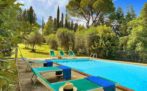 La Capanna: Svømmepøl, Møbel, Udvej, Udendørs Møbler, Eco Hotel, Skygge, Have, Estate, Hacienda, Villa