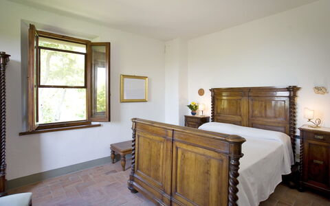 La Fonte: Møbel, Værelse, Ejendom, Soveværelse, Seng, Sengetøj, Bed Frame, Etage, Bygning, Indretning