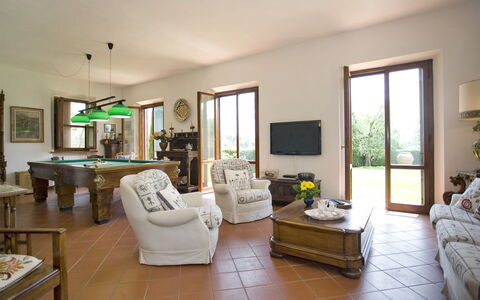 La Fonte: Stue, Værelse, Ejendom, Bygning, Møbel, Indretning, Etage, Hjem, Hus, Ejendom