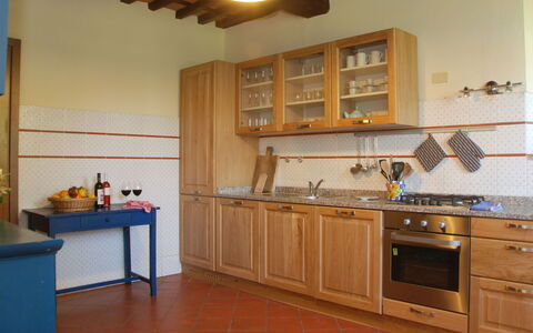 Magrini: Værelse, Countertop, Cabinetry, Køkken, Møbel, Ejendom, Bygning, Indretning, Hus, Etage