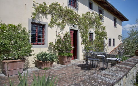 Ricavoli: Ejendom, Bygning, Hus, Ejendom, Facade, Gårdsplads, Villa, Stuehus, Sommerhus, Arkitektur