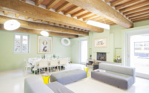 Villa San Lorenzo: Ejendom, Loft, Værelse, Bygning, Indretning, Møbel, Hus, Stue, Hjem, Arkitektur