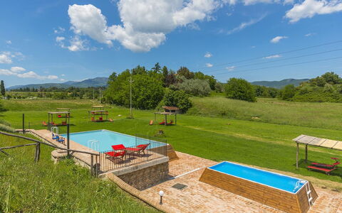 Alle Fornaci: Ejendom, Land Lot, Svømmepøl, Ejendom, Fritid, Sport Venue, Hus, Landdistrikt, Fritid, Hjem