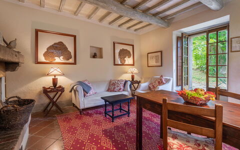 Casa Di Lilli: Møbel, Væg, Gulvbelægning, Indretning, Etage, Loft, Hjem, Stol, Værelse, Stue