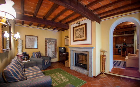 La Boutique del Cardinale: Værelse, Ejendom, Bygning, Loft, Stue, Indretning, Bjælke, Hus, Møbel, Ejendom