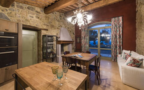 Sequerciani: Ejendom, Værelse, Bygning, Møbel, Indretning, Ejendom, Loft, Spisestue, Etage, Hjem