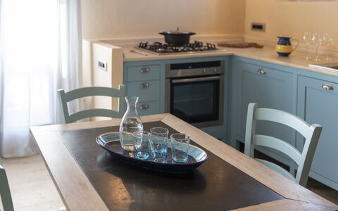 Sequerciani: Countertop, Ejendom, Værelse, Møbel, Køkken, Indretning, Bord, Cabinetry, Etage, Hus