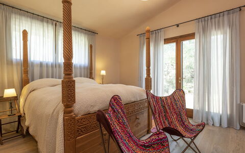 Sequerciani: Soveværelse, Værelse, Møbel, Seng, Ejendom, Indretning, Suite, Gardin, Bed Frame, Bygning