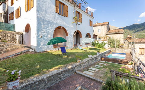 Casa Alice: Ejendom, Bygning, Hus, Stad, Kvarter, Arkitektur, Ejendom, Himmel, Boligområde, Ferie