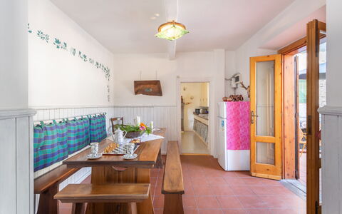 Casa Alice: Ejendom, Værelse, Bygning, Møbel, Indretning, Hus, Etage, Loft, Ejendom, Spisestue