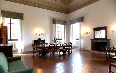 Senni 3: Værelse, Ejendom, Bygning, Indretning, Møbel, Etage, Stue, Hus, Trægulve, Ejendom