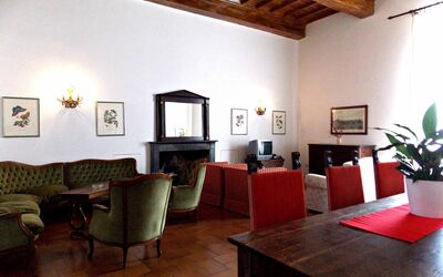 Senni 2: Værelse, Ejendom, Bygning, Indretning, Stue, Møbel, Loft, Hus, Etage, Ejendom