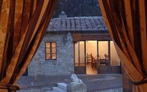 Villa Fontanelle: Indretning, Træ, Ejendom, Textile, Værelse, Vindue Behandling, Indretning, Etage, Hus