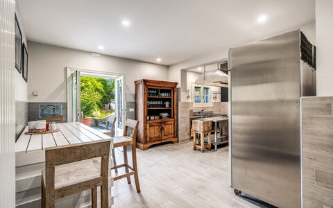 Villa Alfresco: Møbel, Gulvbelægning, Indretning, Etage, Træ, Trægulve, Loft, Køkken, Større Bandage, Countertop