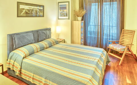 Dai Fiorentini - Apartment In Levanto: Soveværelse, Seng, Møbel, Sengetøj, Værelse, Ejendom, Bed Frame, Sengetøj, Etage, Indretning