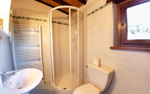 Orto Degli Olivi Proprietà: Badeværelse, Ejendom, Værelse, Sanitærarmatur, Ejendom, Arkitektur, Bygning, Hjem, Badekar, Indretning