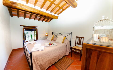 Orto Degli Olivi Proprietà: Soveværelse, Værelse, Møbel, Seng, Ejendom, Loft, Indretning, Bygning, Sengetøj, Sengetøj