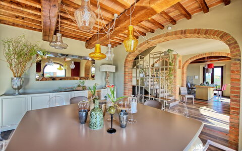 Villa Massimiliano: Ejendom, Bygning, Værelse, Loft, Indretning, Bjælke, Ejendom, Estate, Spisestue, Hus