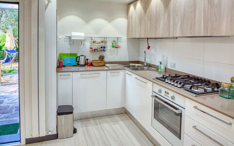 Il Frantoio Del Mesco - Levanto: Værelse, Gaskomfur, Større Bandage, Indretning, Køkken, Etage, Køkken Apparat, Køkkenvask, Komfur, Glas