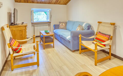 Il Frantoio Del Mesco - Levanto: Træ, Etage, Indretning, Værelse, Gul, Gulvbelægning, Hårdttræ, Hjem, Stue, Møbel