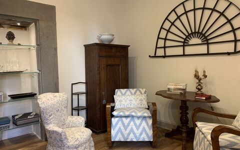 Casa Annateresa: Værelse, Møbel, Indretning, Ejendom, Bord, Væg, Arkitektur, Etage, Arch, Bygning