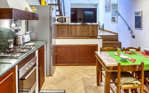 Mario - Levanto: Værelse, Møbel, Indretning, Skuffe, Cabinetry, Køkken, Etage, Countertop, Større Bandage, Bejdse